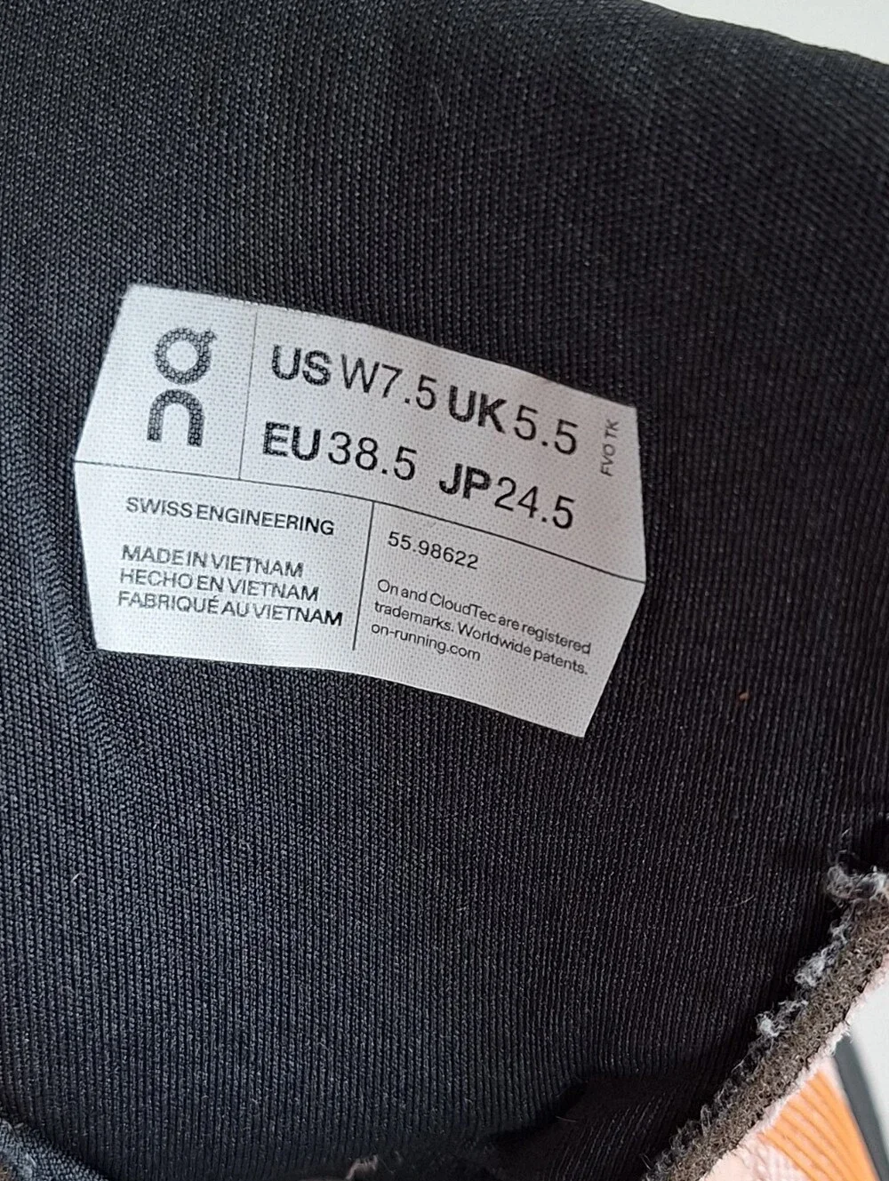 On Running  Cloudgo Women's Rose Magnet Size 7.5